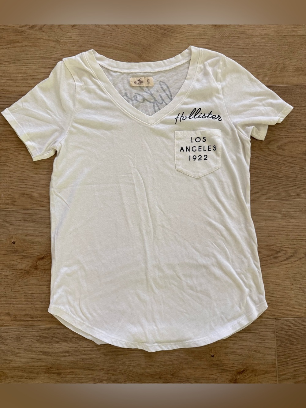 Hollister California Graphic Pocket V Neck T Shirt XS White